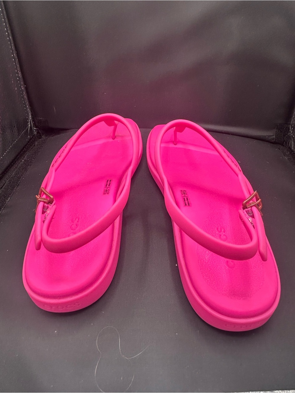 Crocs Miami Thong Flip in size 9
In great condition! - Picture 3 of 7